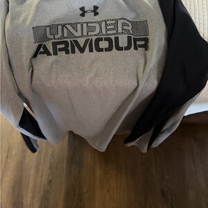 Under Armour Heather Gray Long Sleeve Top